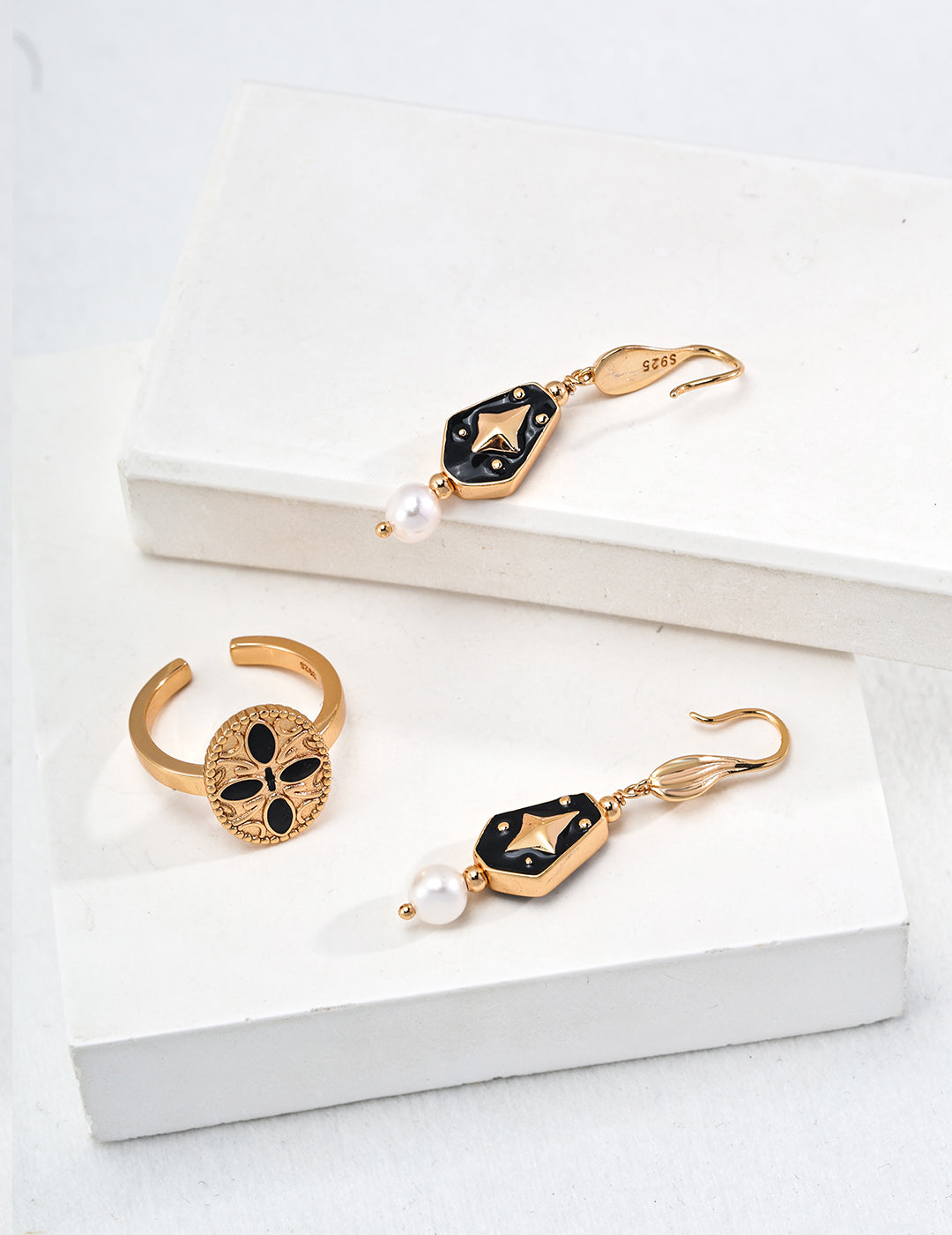 Geometric Sliver Pearl Earrings