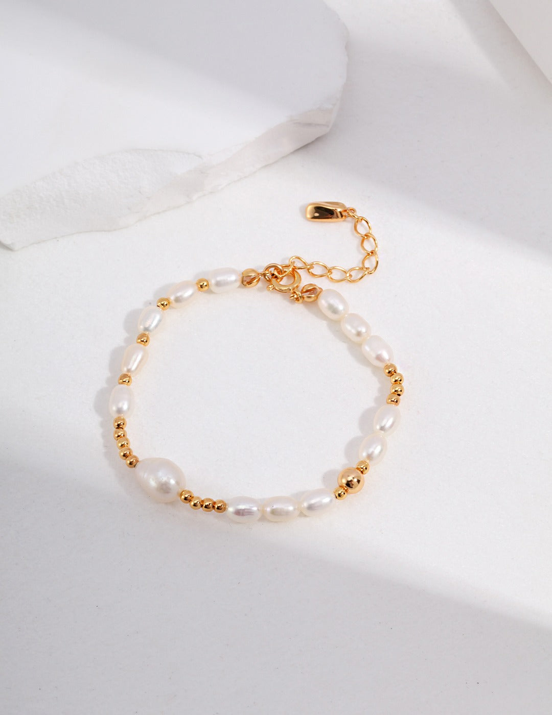 Irregular Shapes Freewater Pearl Bracelet