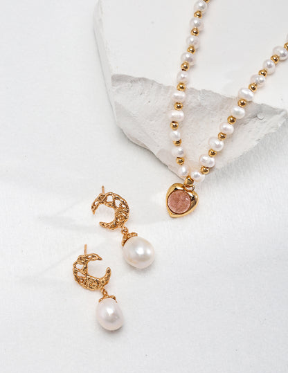 Strawberry Crystal Pearl Necklace